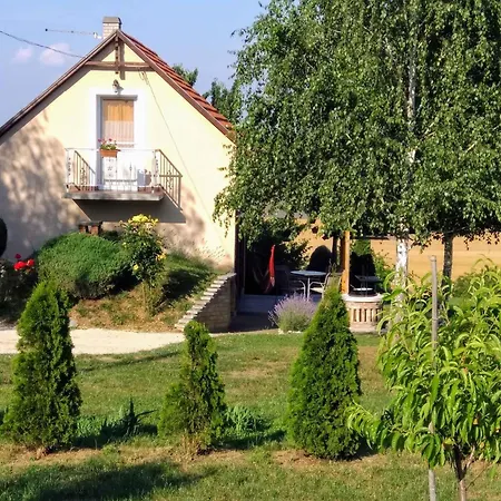 In 33661 Semesterbostad *