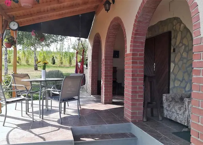 In 33661 בית נופש *