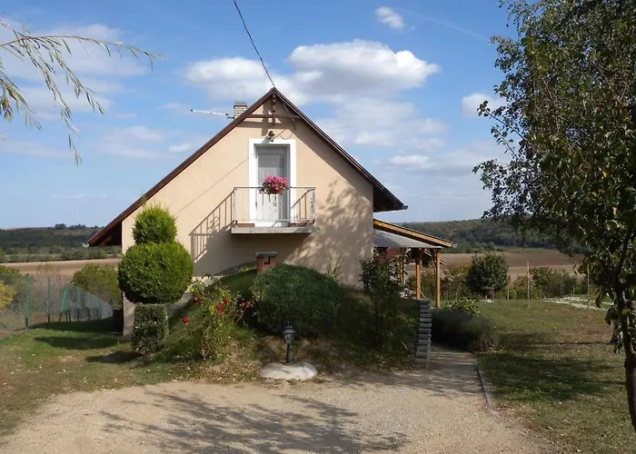 In 33661 בית נופש *