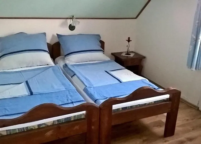 בית נופש In 33661 Balatonendréd